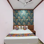 Fabhotel Deepak Palace
