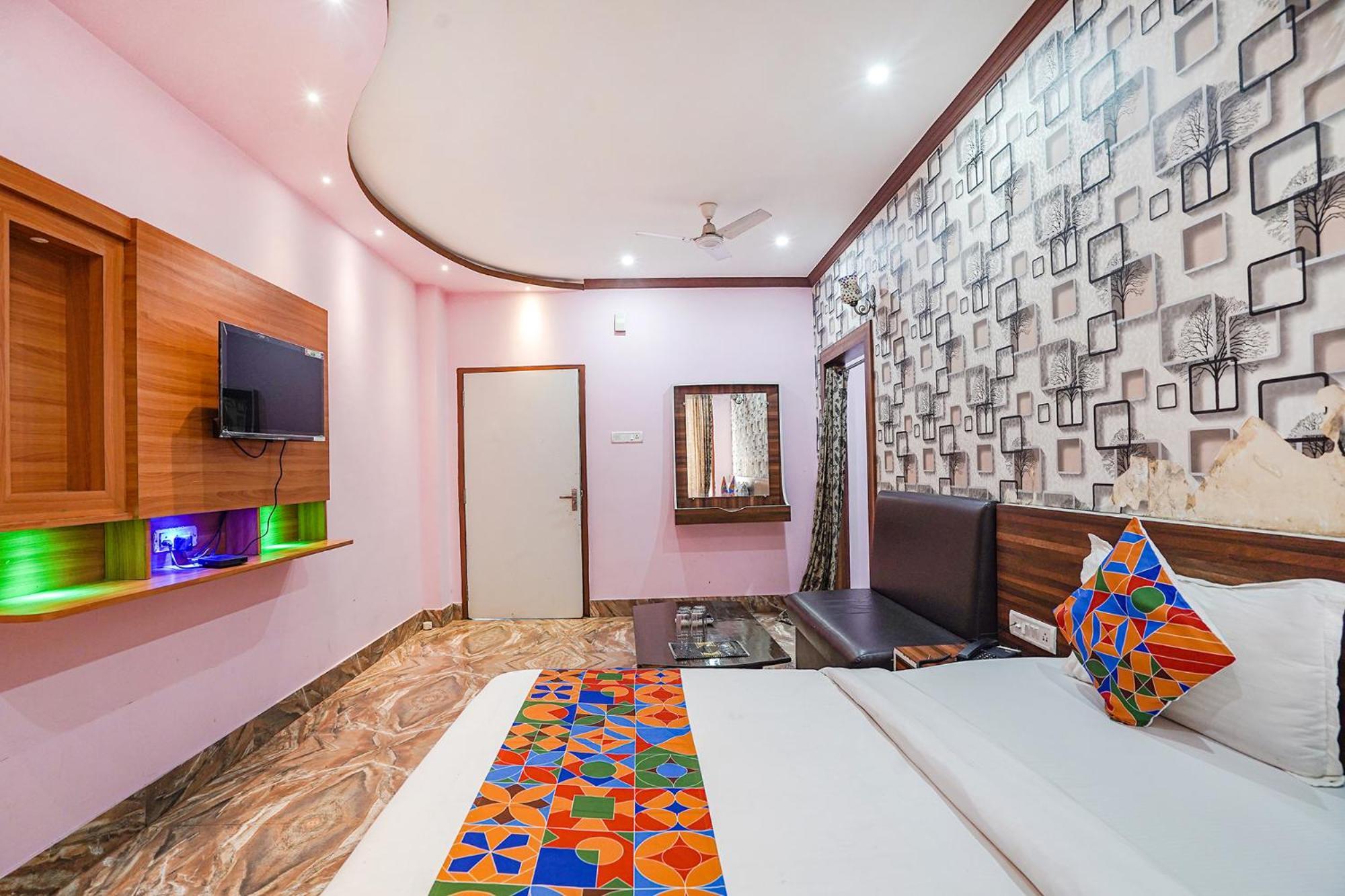 Fabhotel Deepak Palace 3*