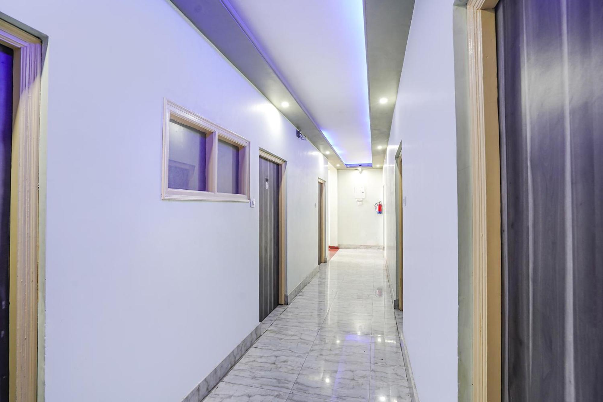 Fabhotel Deepak Palace 3*
