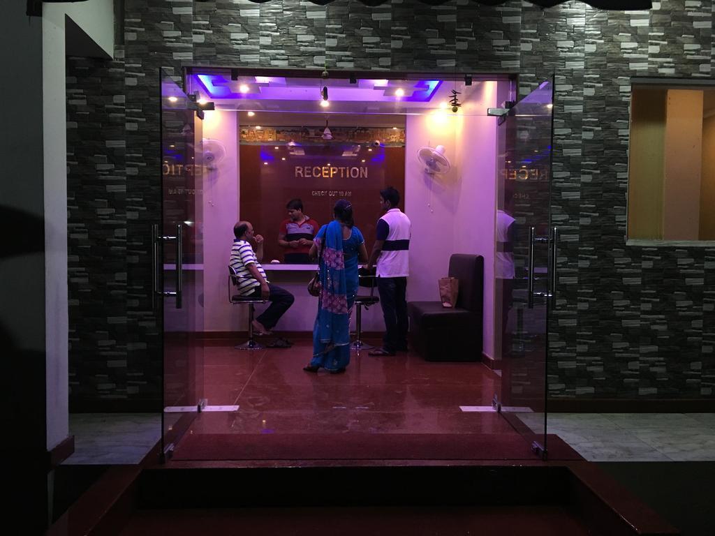 Fabhotel Deepak Palace Hotel Varanasi