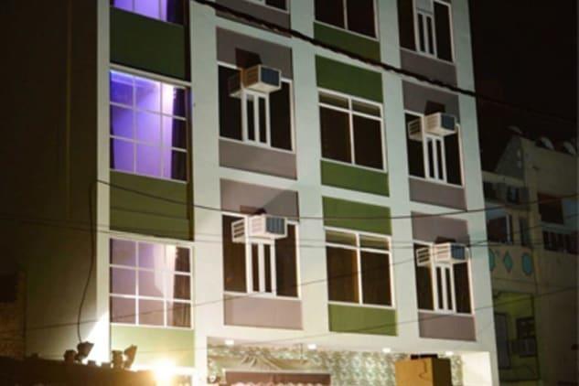 Fabhotel Deepak Palace Varanasi